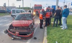 Kavşakta çarpıştılar: 4 yaralı!