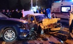 İki otomobil çarpıştı: 5 kişi yaralı