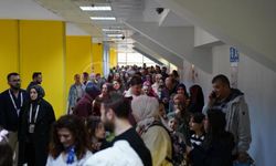 Şermin Yaşar’a yoğun ilgi!