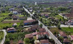 Akyazı'nın 3 mahallesi sıcak asfaltta buluştu