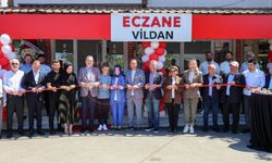 Karapürçek'te Vildan Eczanesi hizmete açıldı