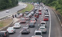 Bayram tatilinin ilk sabahında trafik durma noktasına