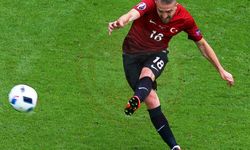 Caner Erkin, profesyonel futbol kariyerini noktaladı