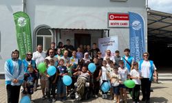Mahalle mahalle gönüllere dokunuyor