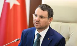 Gürlek manevi tazminat gelirini Türk Kızılay'a bağışladı