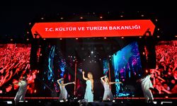 DEMET AKALIN SAKARYA'YI COŞTURDU
