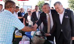 Serdivan köylü pazarı hizmete açıldı