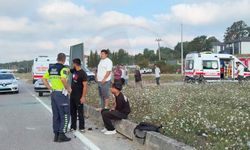 Hafif ticari ile otomobil çarpıştı!