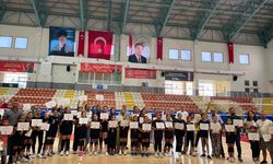 Hendek’te aileler file başında buluştu!
