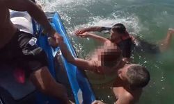 Denizde boğulma tehlikesi geçiren 2 kadın ve 1 çocuk kurtarıldı