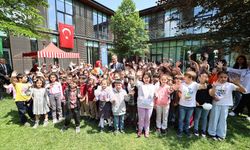 12 derslik, kreş ve 200 kişilik tiyatro salonu