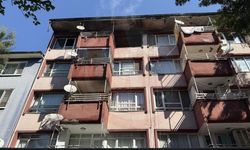 4 katlı binanın üst katında çıkan yangın paniğe neden oldu