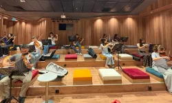 Yaz Müzik Okulu'nda gençlerin yazı notalarla canlandı