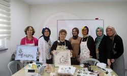 Eski eşyalar sanatla buluşuyor el emeği kazanca dönüşüyor