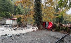 Sel önüne kattığı her şeyi sürükledi