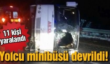 Yolcu minibüsü devrildi!