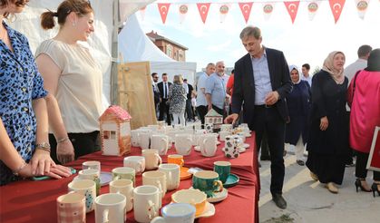 Serdivan’da el emeği eserlere yoğun ilgi