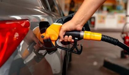 Motorinde indirim! 4 lira 9 kuruş ucuzladı