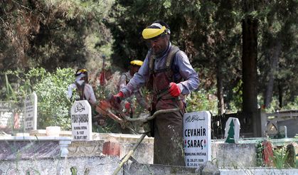 Mezarlıklara bayram bakımı