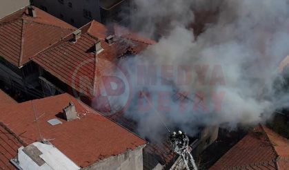 Çatı yangınında annenin dikkati faciayı önledi