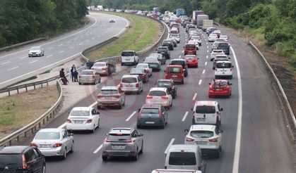 Bayram tatilinin ilk sabahında trafik durma noktasına