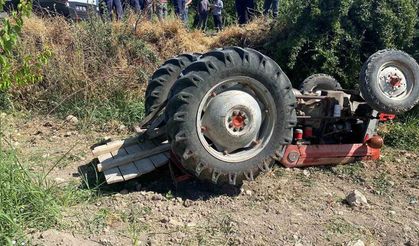 80 yaşındaki adam devrilen traktörün altında kaldı!