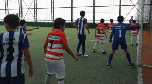 Adapazarı Minikler Futbol Turnuvası başladı