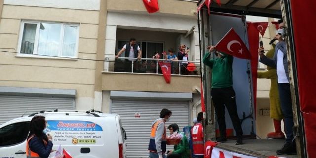Türk Kızılayı çocukların bayramını kutladı