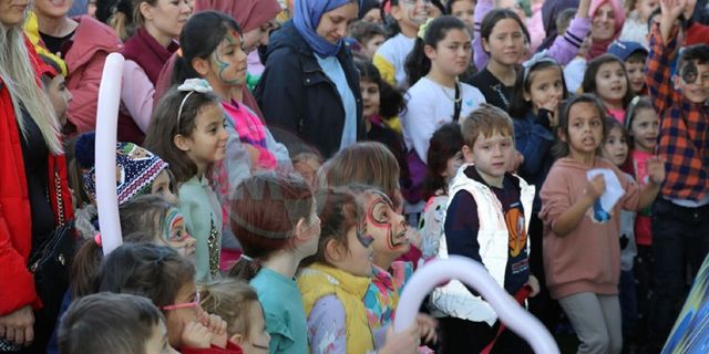 Serdivan Millet Bahçesi’nde çocuklar doyasıya eğlendi