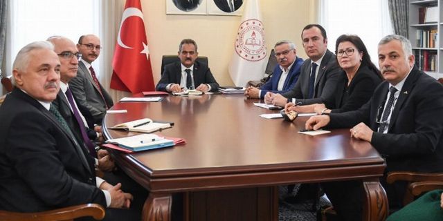 MEB: Mazeret tayini 3'e çıkarıldı