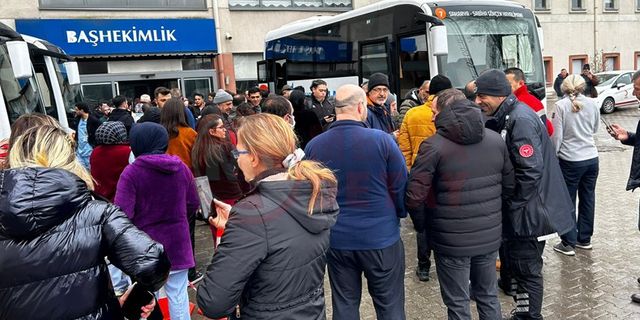 72 sağlık personeli daha deprem bölgesine gitti