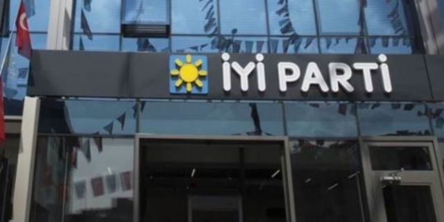 İYİ Partililerden istifa dalgası!