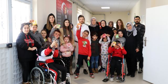 Depremzedeler için en özel hediyeler