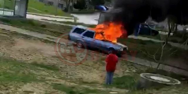 Park halindeki otomobil alev alev yandı!