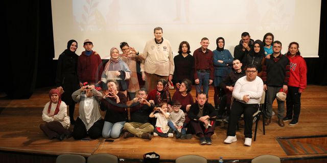 Engelsiz yürekler özel gün ve haftalarda farkındalık oluşturuyor