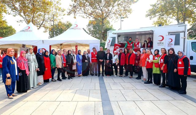 Adapazarı Kızılay Kadınlarından Kan Bağışı etkinliği