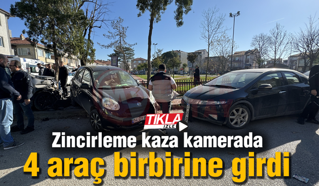 4 aracın karıştığı zincirleme kaza kamerada