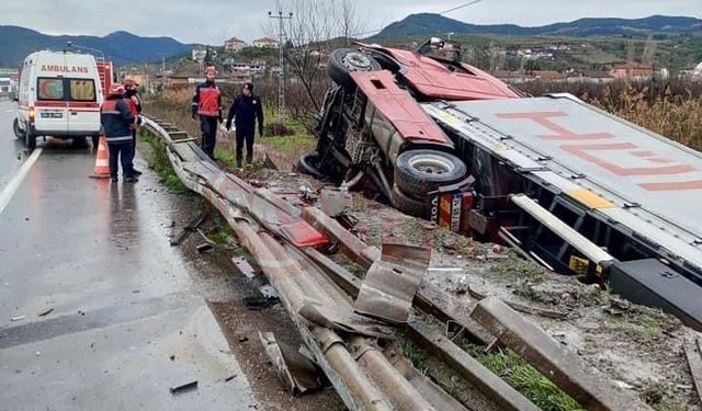 Kazayı gördü, kayda alarak spiker gibi anlattı