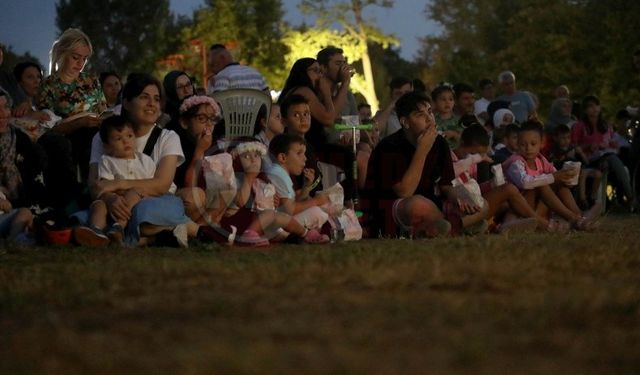 Millet Bahçesi’nde şölen tadında bir cumartesi