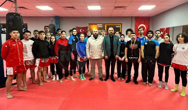 Kick boks ve taekwondocular şampiyonada ter dökecek