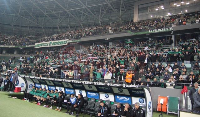 Kocaelispor-Sakaryaspor maçı biletleri karaborsaya düştü!