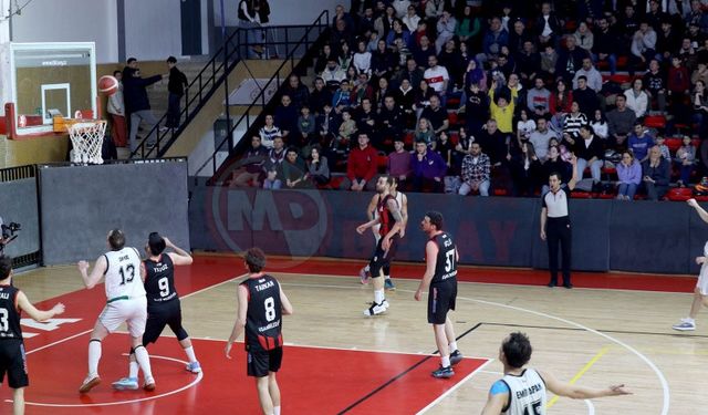 Play-Off serisinde durum eşitlendi