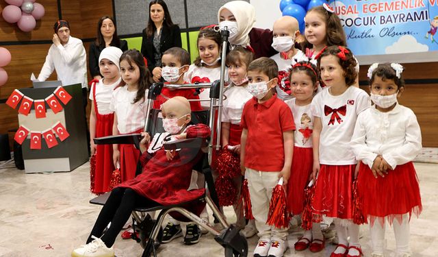 23 Nisan’ı hastanede kutladılar