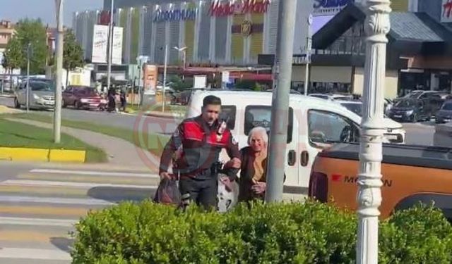 Yaşlı kadına yunus polisinden yardım eli