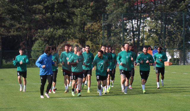 Sakaryaspor İrfan Buz ile ilk idmanına çıktı