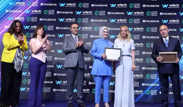 Kız çocukları annelerinden ilham alıyor