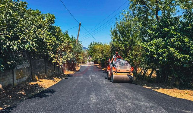 Karasu’da bir mahallenin daha ulaşım hattı yenilendi