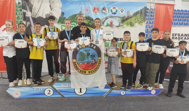 Serdivanlı karatecilerden uluslararası arenada büyük başarı