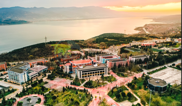 “Geleceğin dünyasını şekillendirecek bireyleri yetiştirmeye devam edeceğiz”