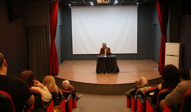 Büyükşehir Akademi’de Felsefe Atölyesi yoğun katılımla başladı